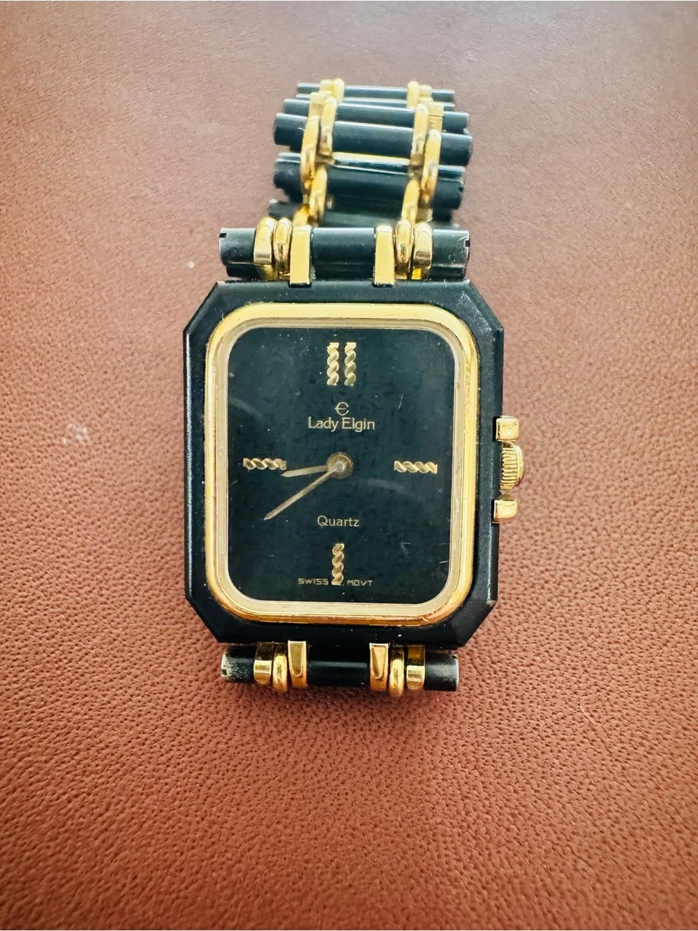 Vintage Lady Elgin Quartz wristwatch